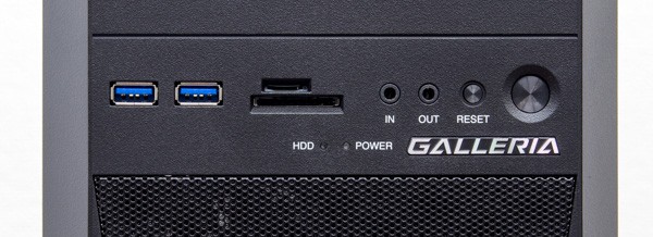 フロントパネルにはUSB3.0×2、SDカードスロットとmicroSDカードスロット、オーディオ端子、電源ボタンを用意