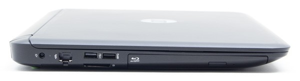 右側面には電源コネクター、有線LAN、USB2.0、USB3.0、光学ドライブが用意されています