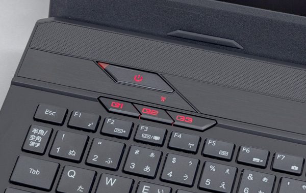 キーボード左上のボタン。G1はファンコントローラーで、G2がタッチパッドの有効／無効切り替え、G3がキーボードバックライトのオン／オフ切り替えです