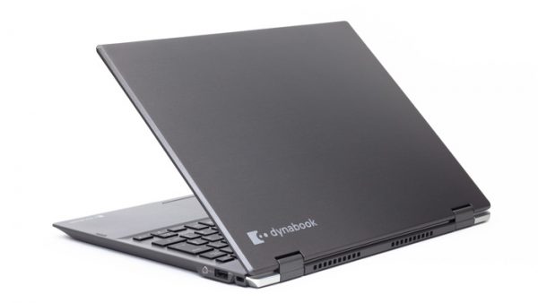 dynabook vz72/bの重量は約1099g