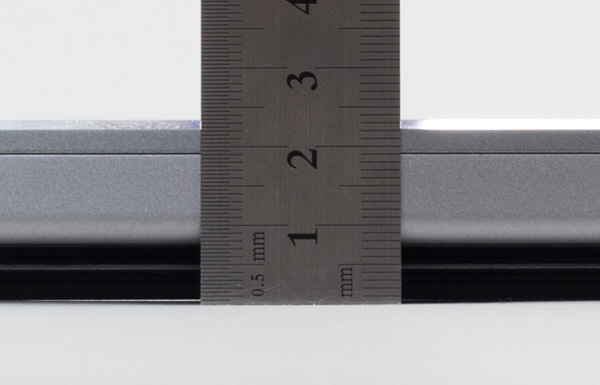 高さは実測で23.5mm