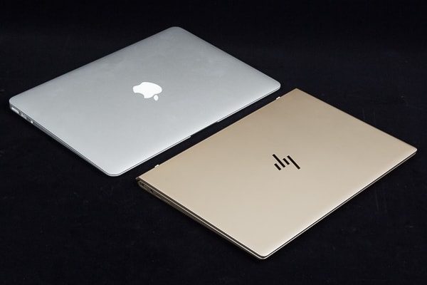 MacBookとHP Envy 13のデザイン