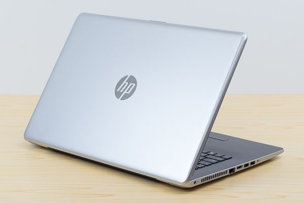 HP 17-bs000の本体カラー