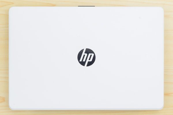 HP 15-bs000の本体デザイン