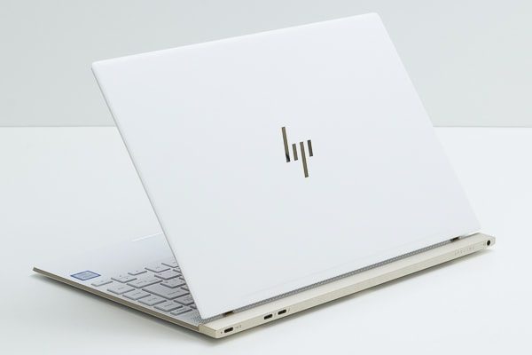 HP Spectre 13-af000の本体カラー