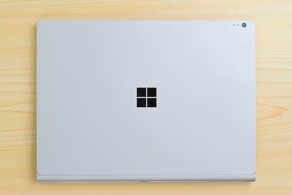 Surface Book 2 13.5インチモデルのデザイン