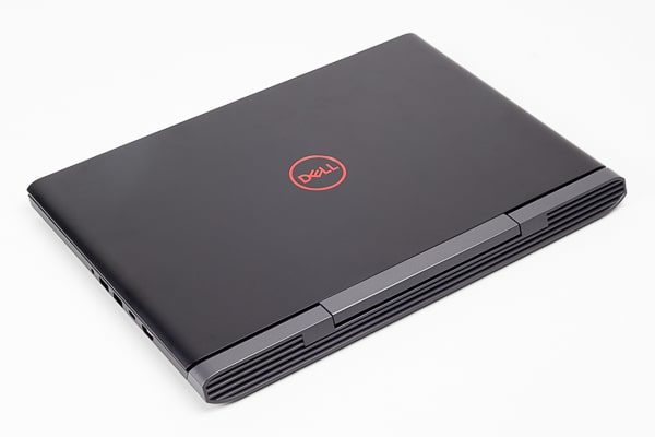 Dell G5 15　ボディの素材