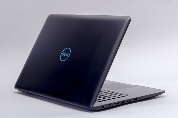 Dell G3 17 ブラックのカラー