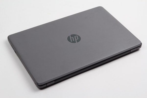 HP 250 G6　本体カラー