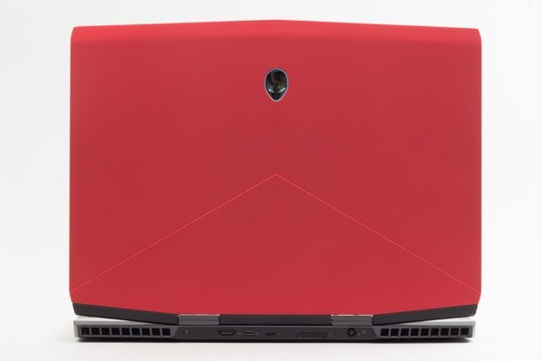 ALIENWARE M15 天板のデザイン