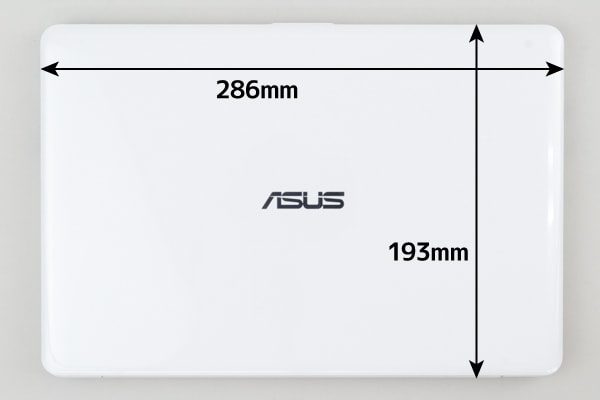 ASUS E203MA 大きさ