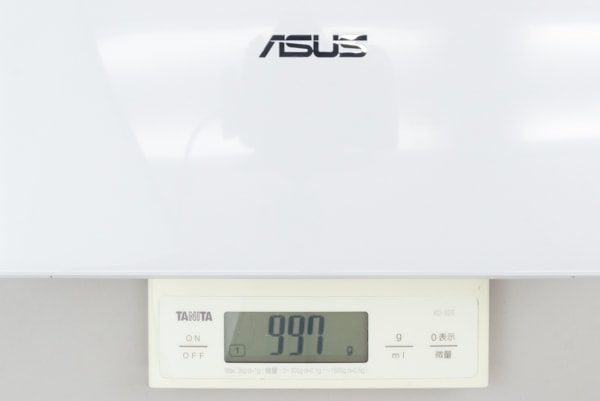 ASUS E203MA　重さ