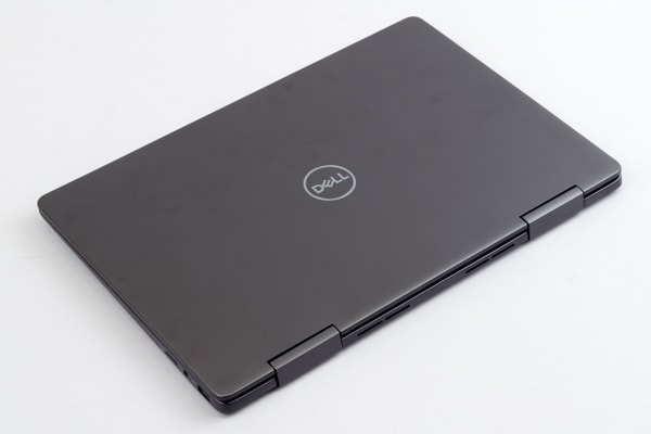 Inspiron 13 7000 2-in-1 天板のデザイン