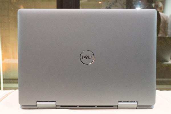 Inspiron 14 5000 2-in-1 シルバー