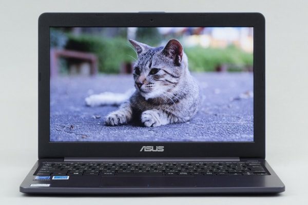 ASUS VivoBook W203MA 映像品質