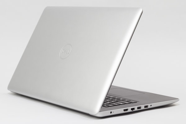 Inspiron 17 3000 (3780) 本体カラー