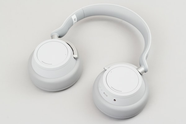 Surface Headphones ハウジング
