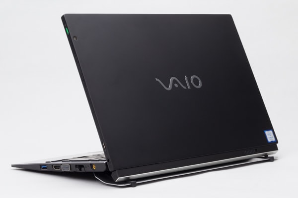 VAIO A12 本体カラー