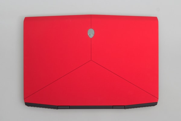 ALIENWARE M17 デザイン