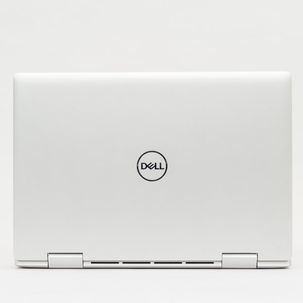 Inspiron 15 5000 2-in-1 (5582) 天板のデザイン