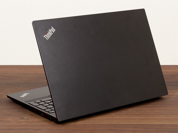 ThinkPad E595 外観