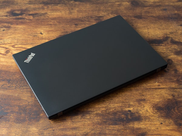 ThinkPad T490s 天板