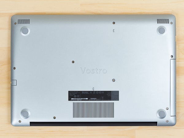 Vostro 15 3582 底面