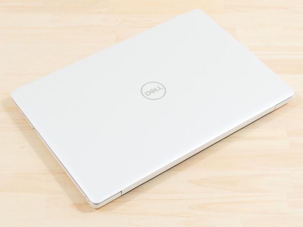 Inspiron 15 3000 (3580) 天板