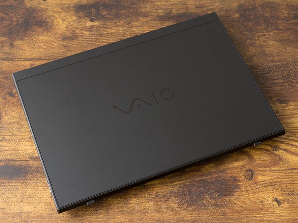 VAIO SX12 | ALL BLACK EDITION 天板