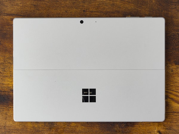 Surface Pro 7 背面