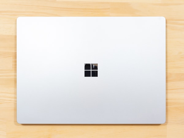 Surface Laptop 3 15インチモデル 接地面積