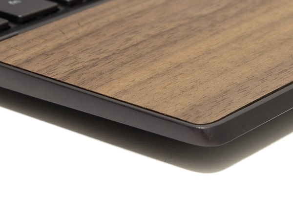 HP ENVY x360 13 Wood Edition くるみの木