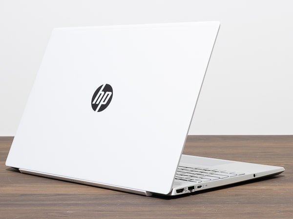 HP Pavilion 15-cs3000 外観