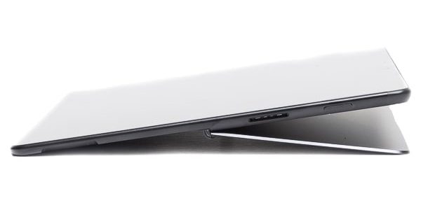 Surface Pro X キックスタンド