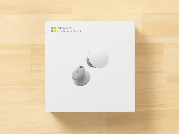 Surface Earbuds 箱