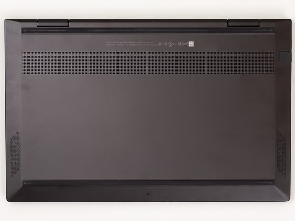 HP ENVY x360 15 底面部