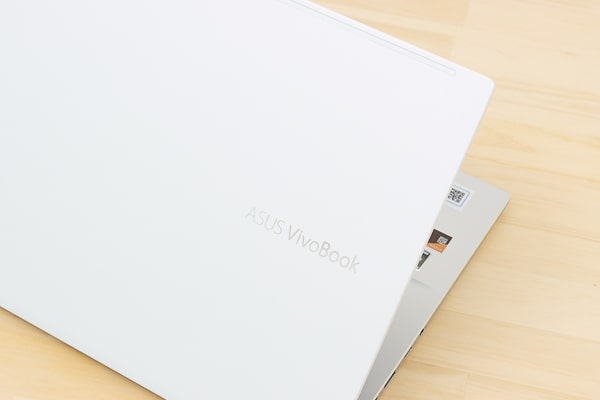 VivoBook S15 M533I ドリーミーホワイト