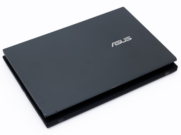 ASUS ZenBook 14 UM425IA 大きさ