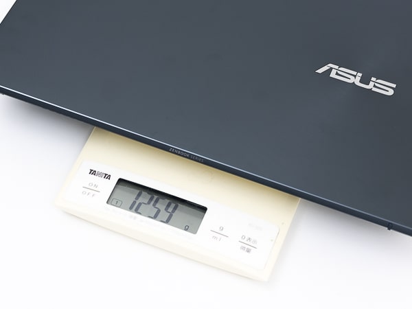 ASUS ZenBook 14 UM425IA 重さ