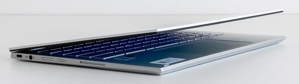 ASUS Chromebook Flip C436FA ディスプレイの開閉