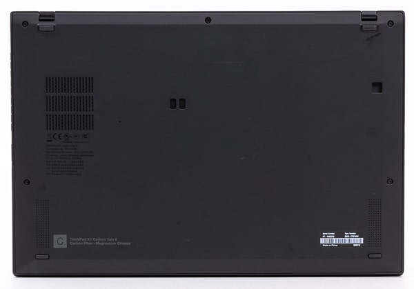 ThinkPad X1 Carbon Gen8　底面