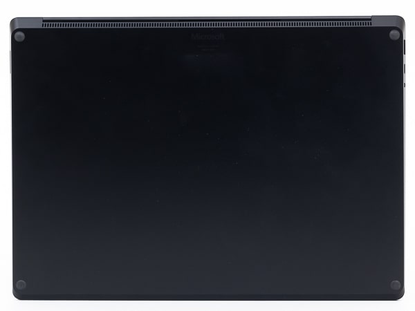 Surface Laotop 4 15インチ　底面