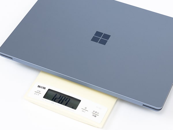 Surface Laptop 4 13.5インチ　重さ