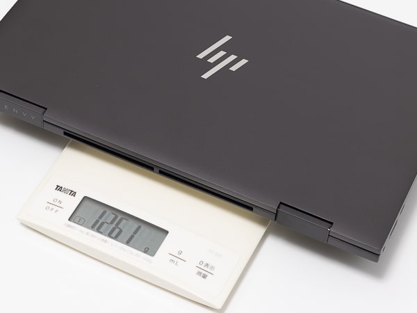 HP ENVY x360 13-ay1000　重さ