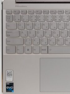 Yoga 9i Gen 8 14型