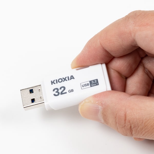 KIOXIA USBメモリー U301