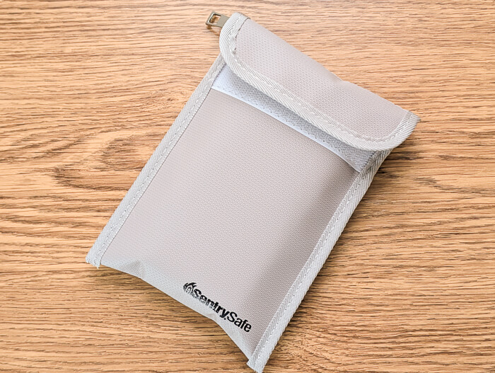 SentrySafe 耐火バッグ JFBWLZ1